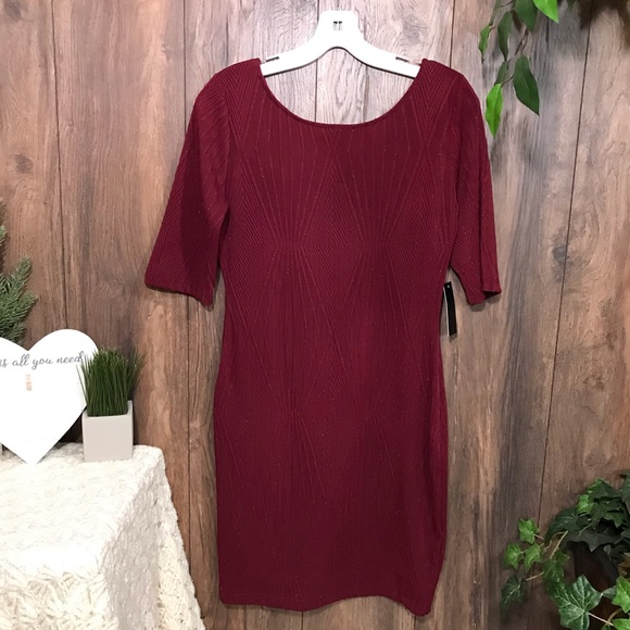 Mind Code Maroon dress - Picture 6 of 8